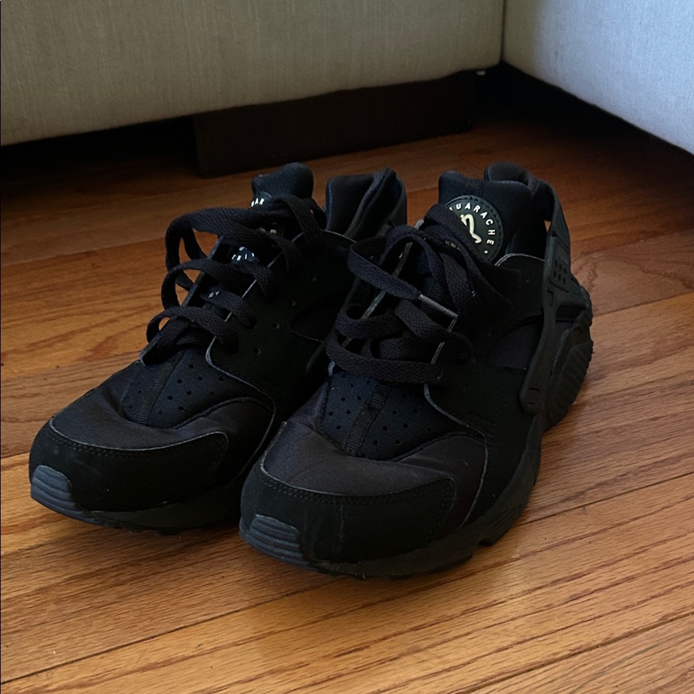 Nike Black Sneakers for Men